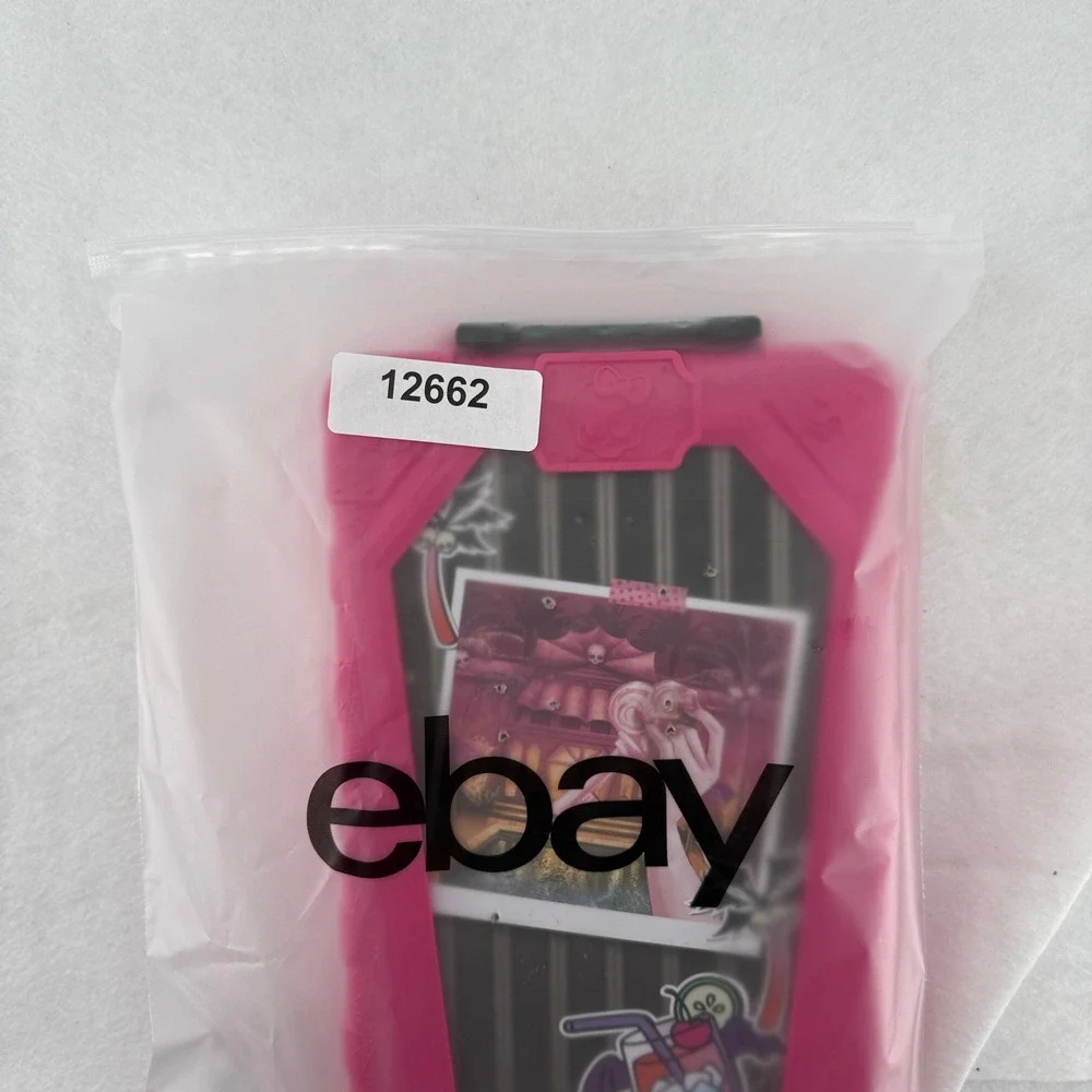 Monster High Draculaura Doll Travel Case Playset Pink Coffin Suitcase JDR50